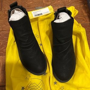 Blowfish Malibu Kids Dixi Boot, size 2